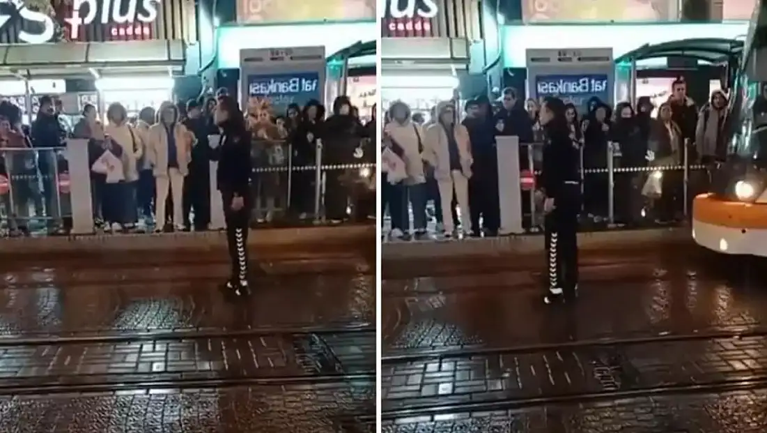 Cadde Ortasında ''Terörsüz Türkiye'' Sürecini Eleştiren Polis Memuru Açığa Alındı