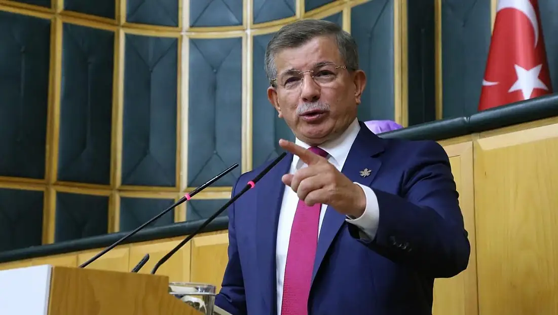 Davutoğlu’ndan Sürpriz Açıklama: “4 Parti Birleşebilir”