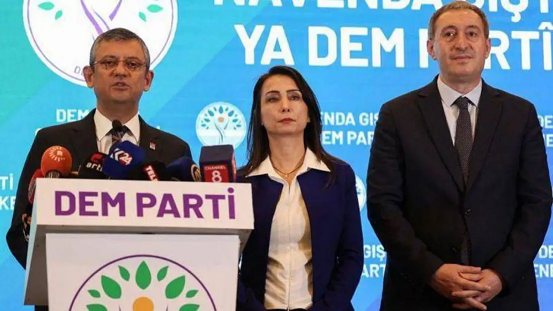 DEM Parti’den Özgür Özel’e Sert Tepki: 'Celladına Âşık Olmak Sözü Bizim İçin Akıl Tutulmasıdır!'