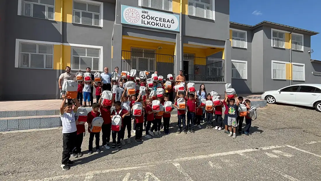 Gökçebağ’da Öğrencilere Kırtasiye Desteği