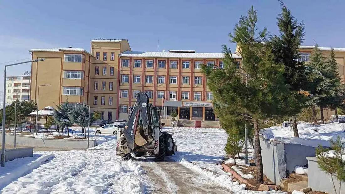 Kozluk’ta taşımalı ve kısal bölgelerde eğitime 1 gün ara verildi