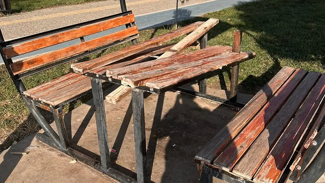 Kurtalan Belediyesi: Park kamelyalarına zarar vermek halka zarar vermektir