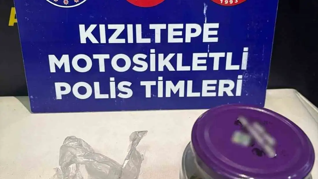 Mardin’de durdurulan araçta esrar ele geçirildi