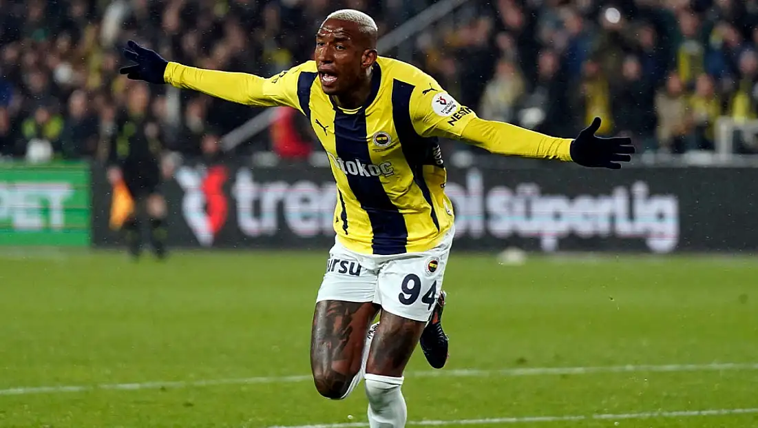 Menajeri İstanbul’a geldi: Talisca imzaya çok yakın