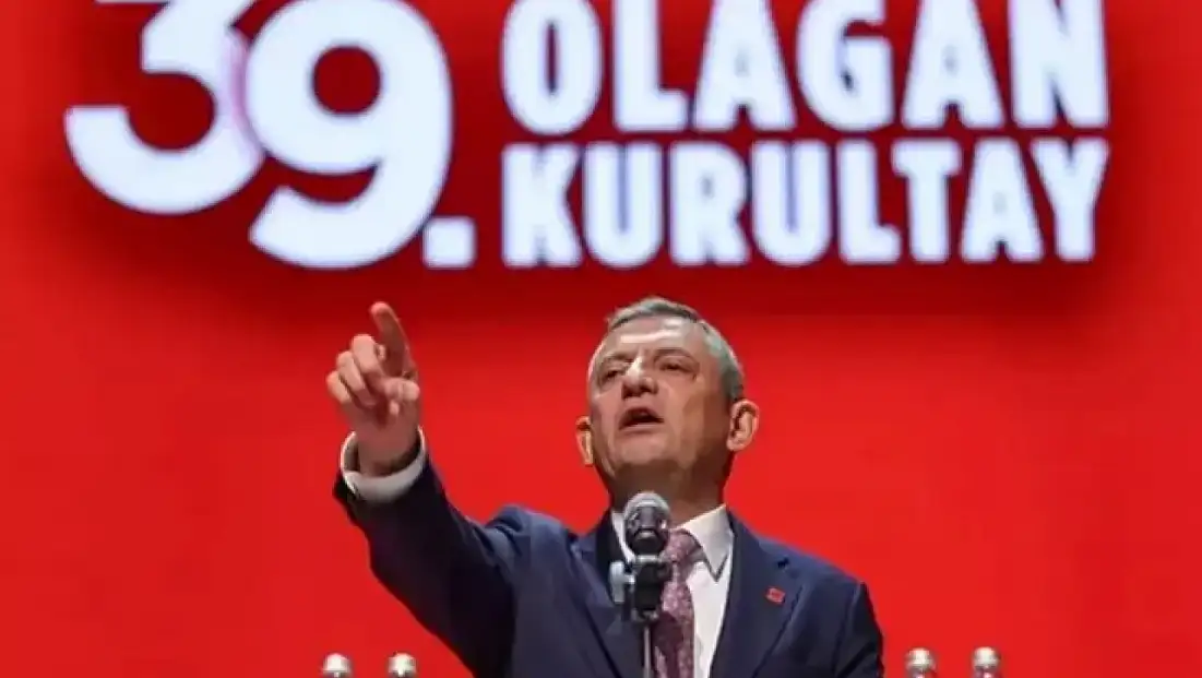 Özgür Özel yeniden CHP Genel Başkanı seçildi
