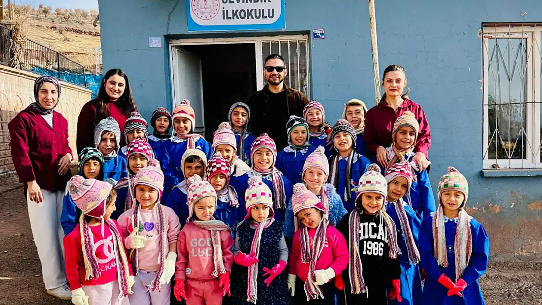 SENDEBİRFİDANDİK Projesiyle Siirt Merkez ve Köylerinde Binlerce Çocuğa Destek