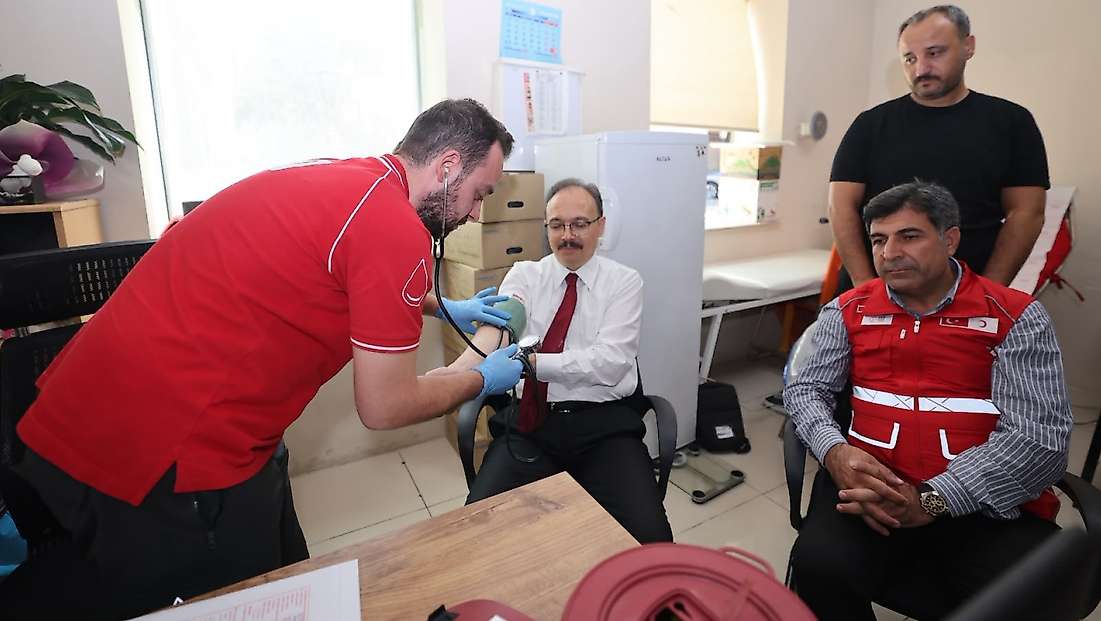 Siirt Belediyesi’nde kan bağışı kampanyası: 110 ünite kan toplandı
