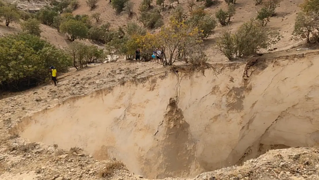 Siirt Botan Vadisi Milli Parkı’nda 30 Metre Derinliğinde Dev Bir Obruk Keşfedildi!
