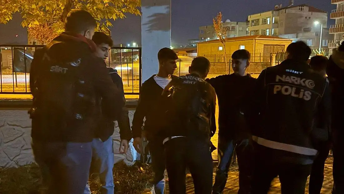 Siirt Emniyeti Uyuşturucuya Karşı Sahada: Narko Alan Uygulamasıyla Uyuşturucuya Darbe Üstüne Darbe!