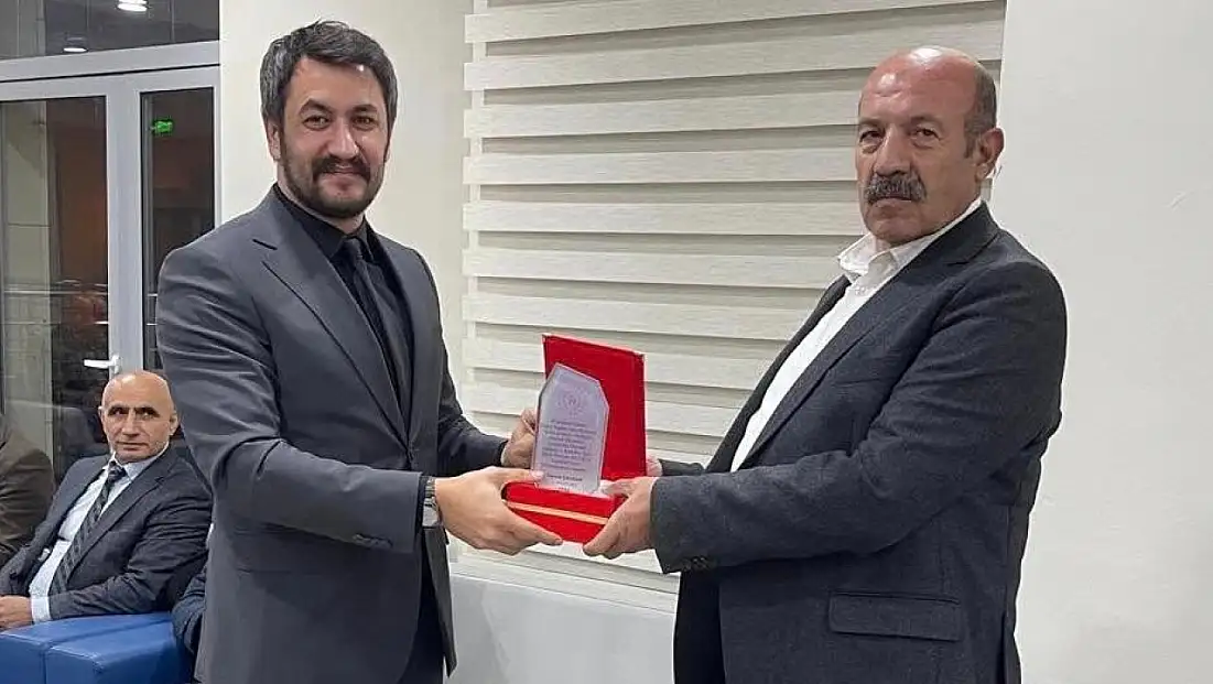 Siirt eski Gençlik ve Spor İl Müdürü Hüsam Olgaç emekliye ayrıldı