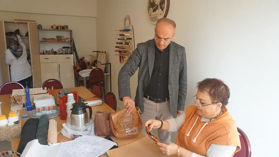 Siirt Halk Eğitimi Merkezi Kurslarına Yoğun İlgi: 6 Bin 500 Kursiyer Eğitim Alıyor