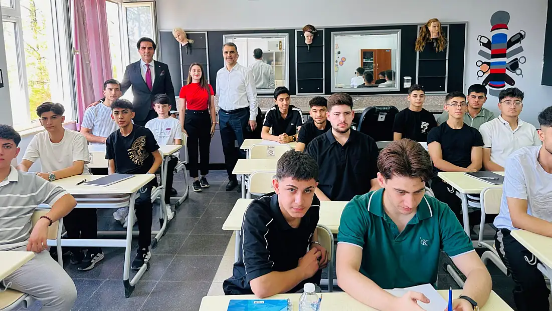 Siirt İl Milli Eğitim Müdürü Saz, Atlasjet Mesleki Eğitim Merkezi’ni Ziyaret Etti