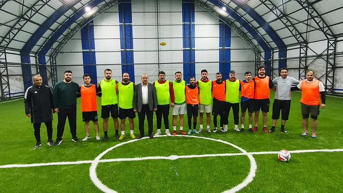 Siirt'in Eruh ilçesinde modern halı saha halkın hizmetine açıldı