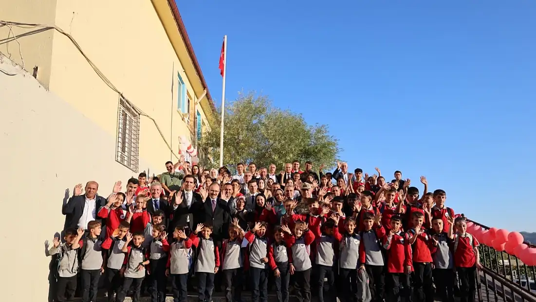 Siirt’in Eruh İlçesinde 'Şehitler Kütüphanesi' Hizmete Açıldı