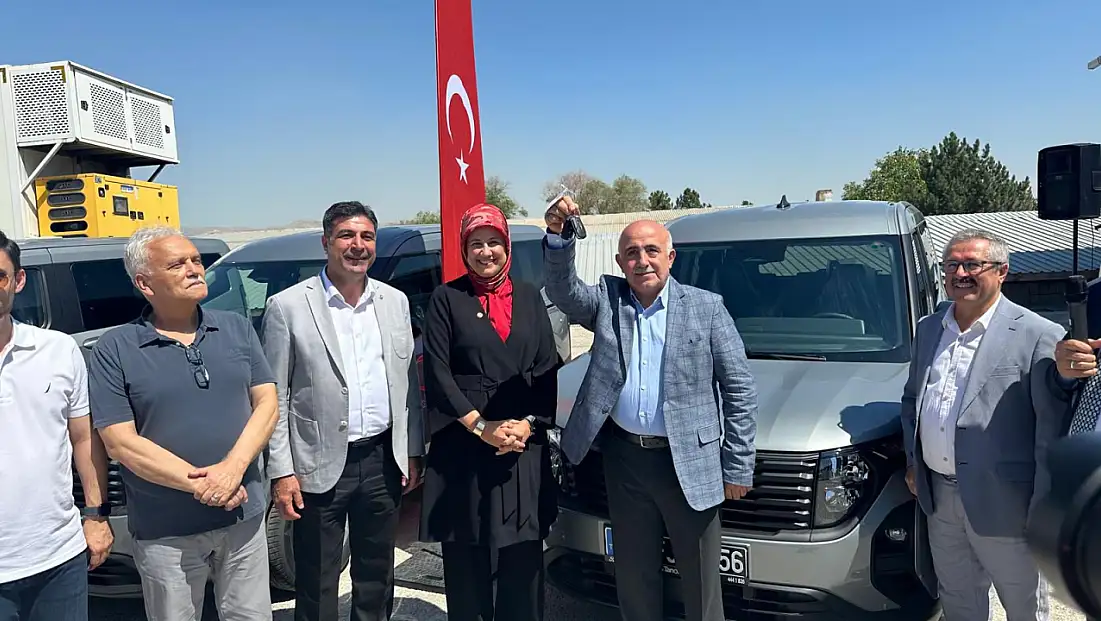 Siirt Kızılay Şubesi Araç Filosunu Güçlendirdi