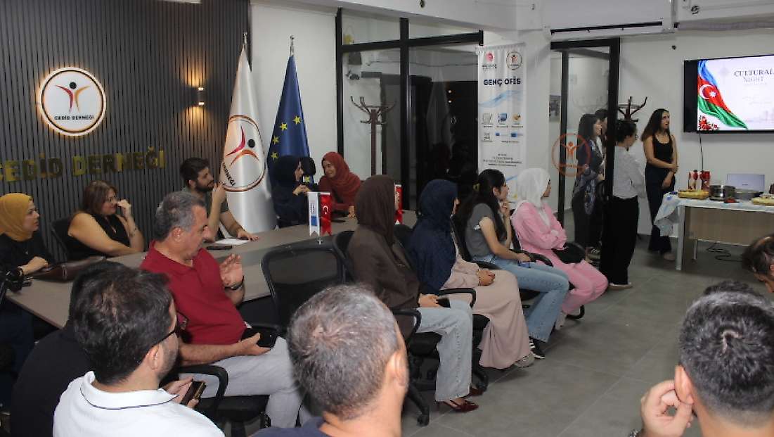 Siirt’te 3 ülke, tek gecede buluştu! Kültürler ve lezzetler paylaşıldı
