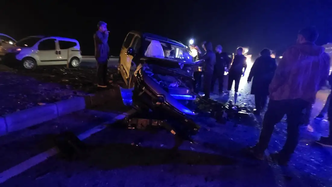 Siirt'te Feci Kaza: 2 Yaralı