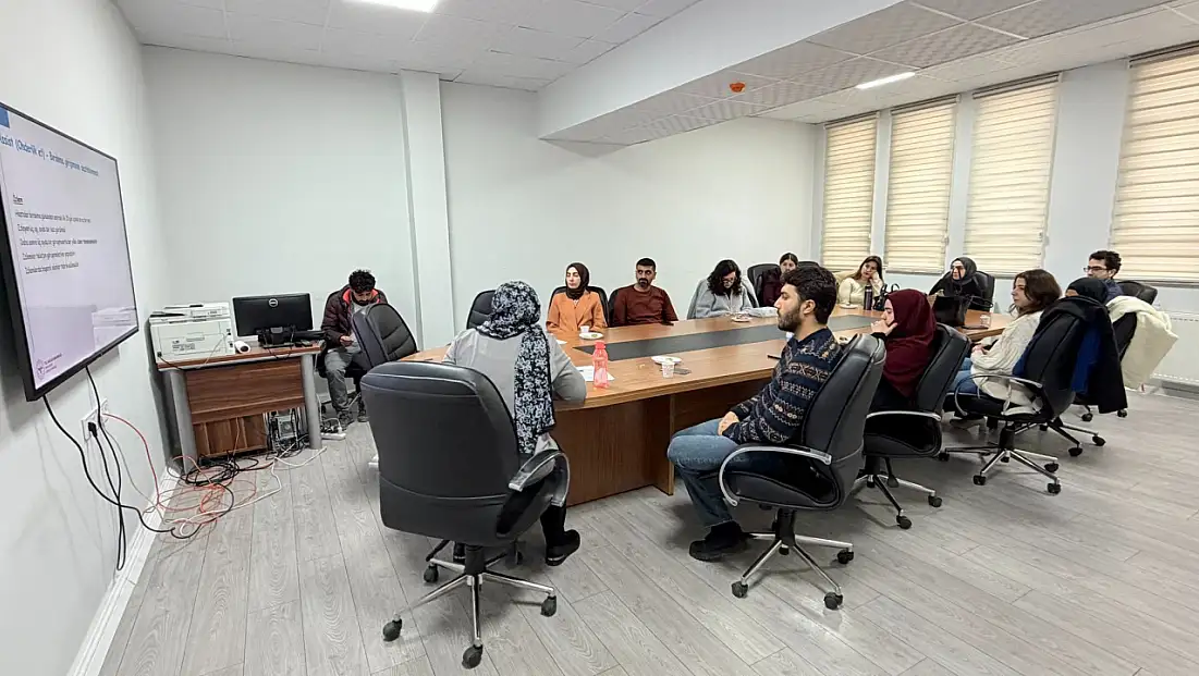 Siirt’te hekimlere yönelik tütün bağımlılığı tedavisi eğitimi düzenlendi