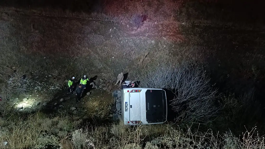 Siirt’te Maden İşçilerini Taşıyan Servis Devrildi: 11 Yaralı