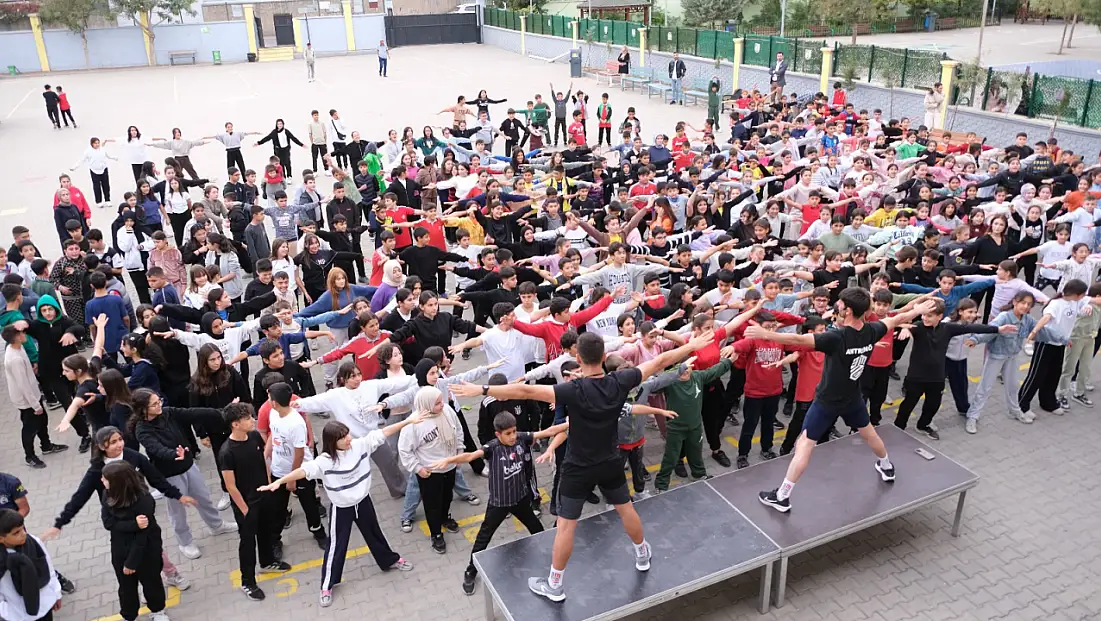 Siirt’te Öğrencilere Spor ve Müzik ile Sağlıklı Yaşam Desteği