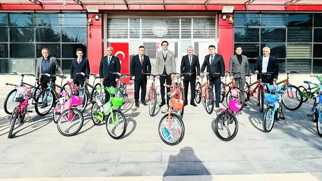 Siirt’te Okuma Kültürüne Teşvik: En Çok Kitap Okuyan Öğrencilere Bisiklet Ödülü