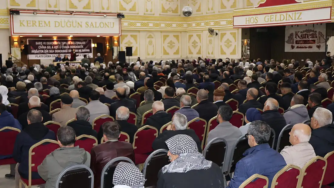 Siirt’te Sürecin Anlatıldığı Halk Buluşması Düzenlendi