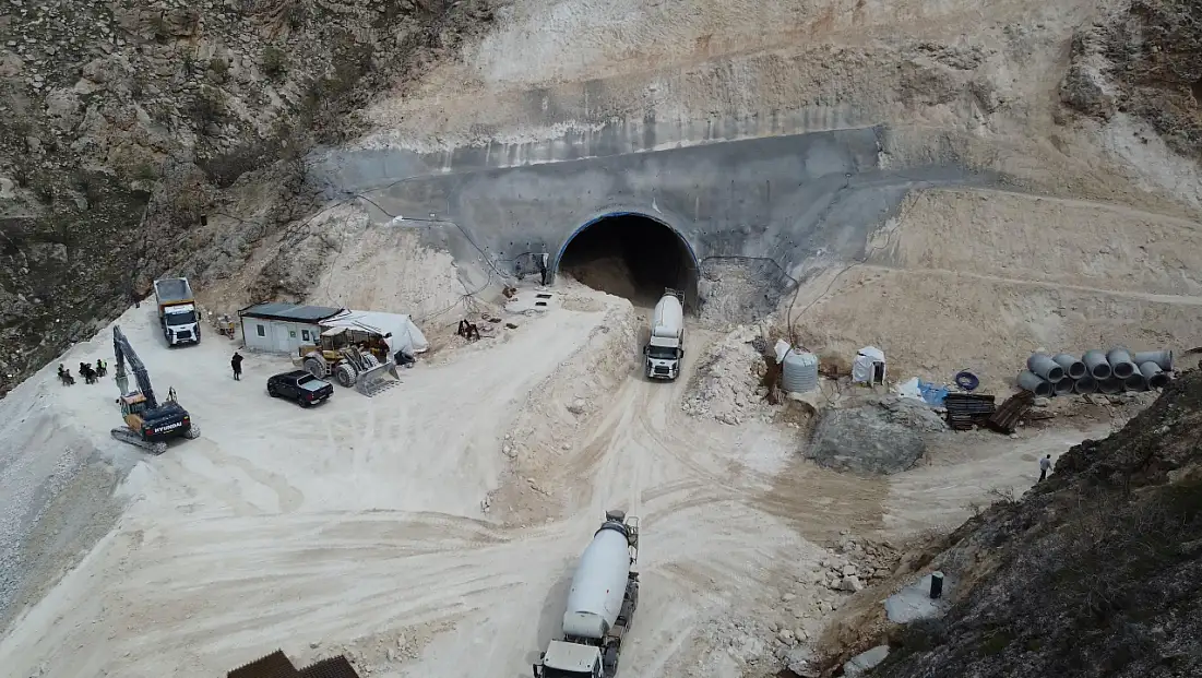 Siirt’te Yığınlı Tüneli ve Bağlantı Yolu Çalışmalarında Sona Yaklaşıldı