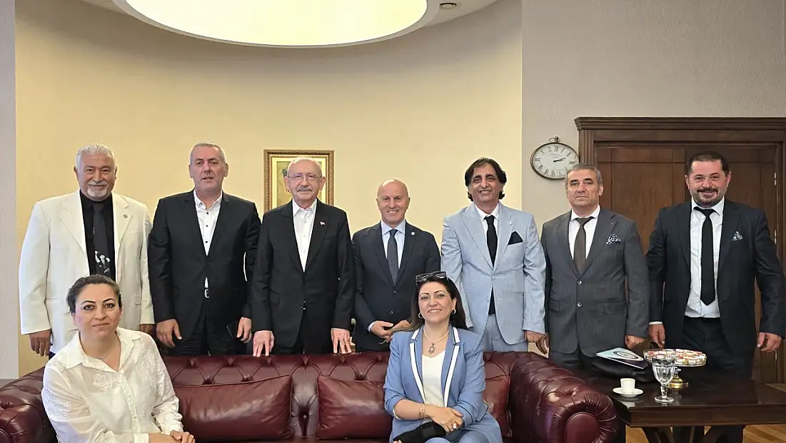 Uluslararası Basın Konfederasyonu Heyeti, CHP Genel Başkanı Kemal Kılıçdaroğlu'nu Ziyaret Etti