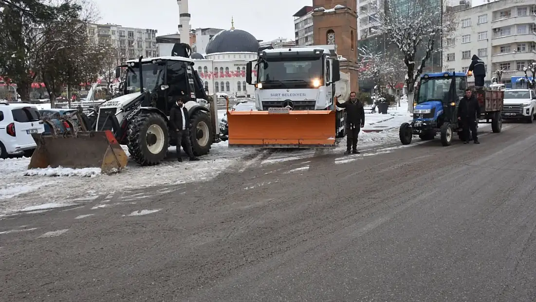 Yoğun kar öncesi ekipler sahaya indi, hazır bekliyor
