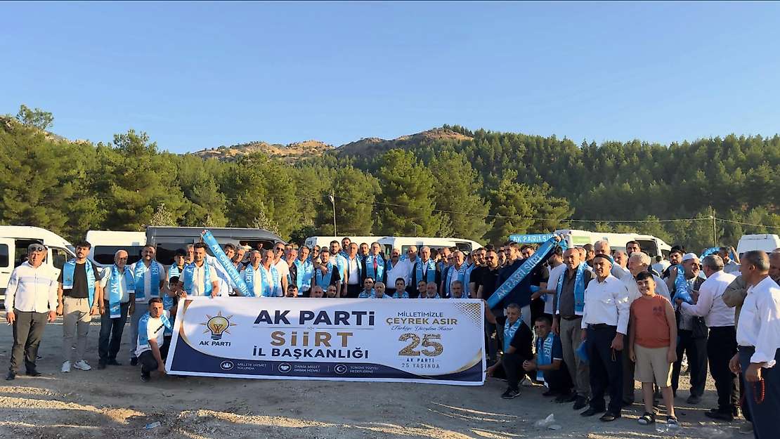 AK Parti Siirt Teşkilatı Malazgirt'te: 4 Binin Üzerinde Siirtli Katıldı