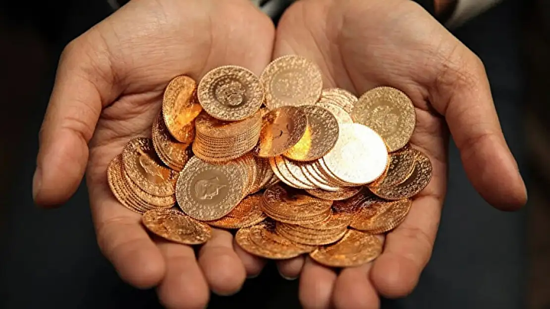Altın Fiyatları Rekor Tazeledi: Gram Altın 5 Bin TL Sınırında! İşte Güncel Alış-Satış Rakamları
