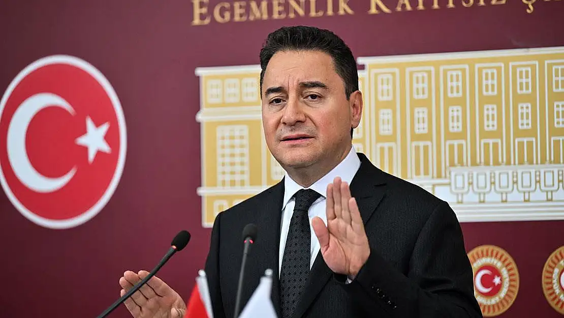 Babacan: '2023 Üstesinden Gelmesi Zor Bir Yıldı, 2024'ün Hepimiz İçin Daha İyi Bir Yıl Olmasını Diliyorum'