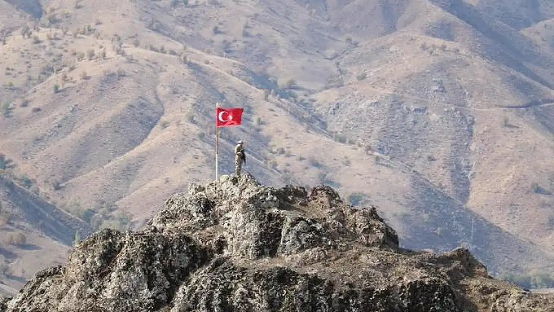 Bakan Yerlikaya 4 Terör Örgütü Mensubu Teslim Oldu