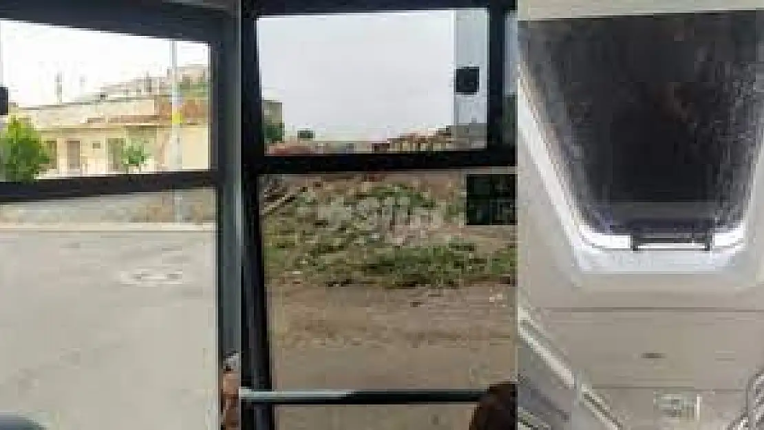 Halk Otobüsleri Klima Yerine Pencereleri Açıyor! 