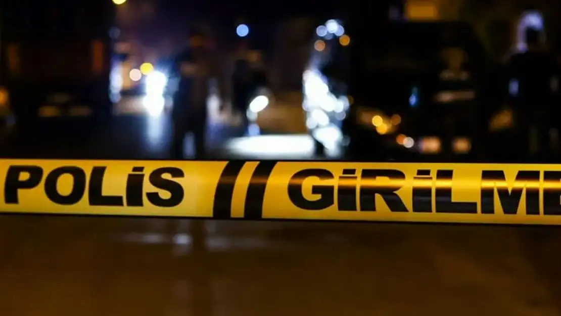 Bıçaklı Kavgada Bir Genç Öldürüldü