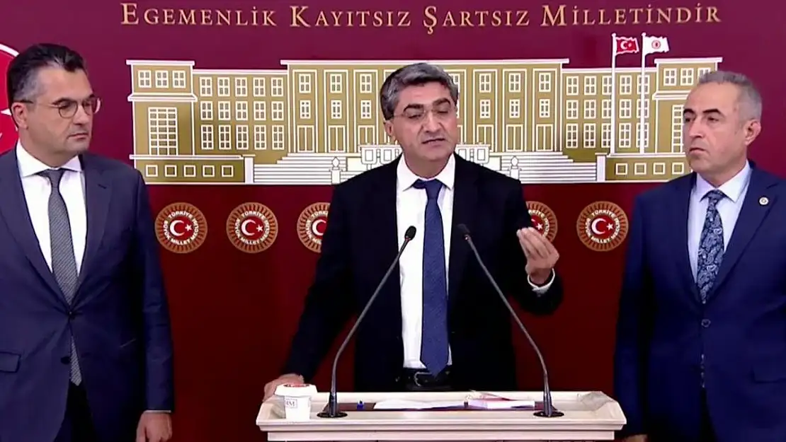 DEVA Partisi Sözcüsü Şahin: 'Erdoğan'ın dikkatini çekmek uğruna ülkenin demokratik kurumları ve teamüllerini yok etmek demokrasimize ihanettir'