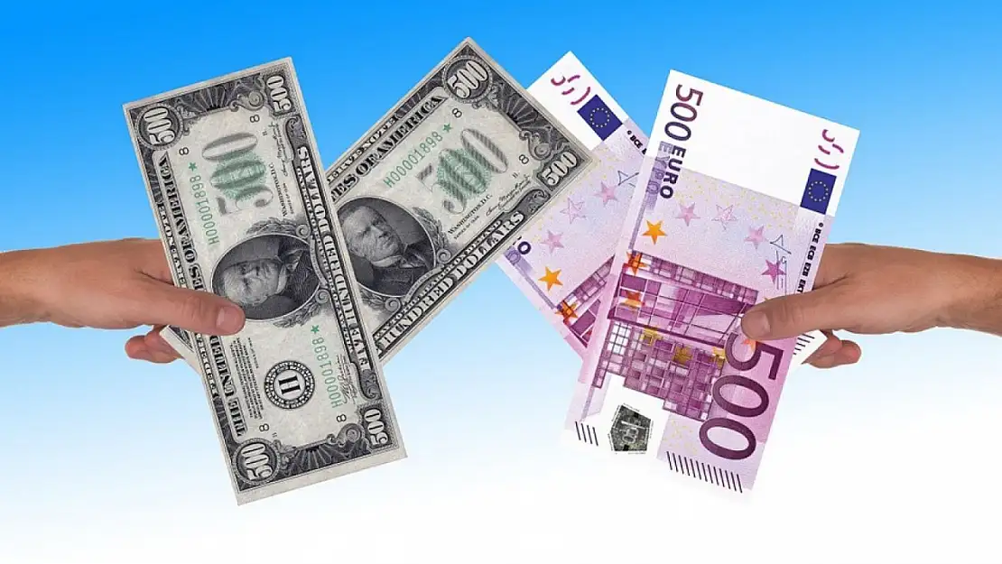 Döviz Piyasalarında Son Durum: Dolar Yükselişte, Euro ve Sterlin Geriledi