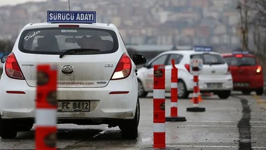 Ehliyeti Olanlar da Sınava Girebilir! Ehliyet Sınavı Zorlaştı | Ehliyet Sınavında Yeni Düzenlemeler Yapıldı