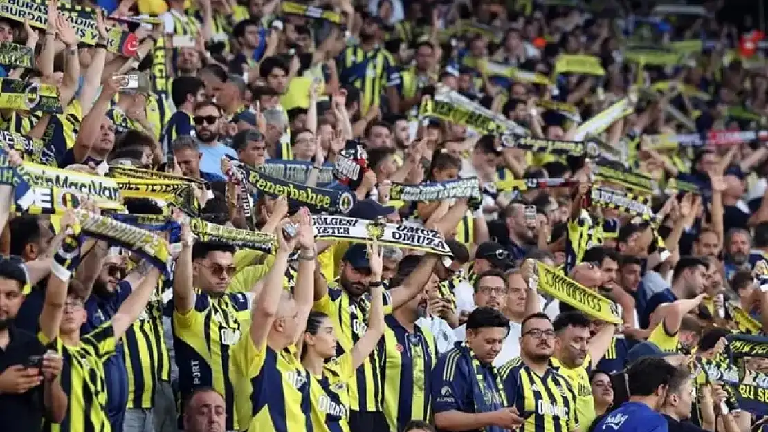 Fenerbahçe'nin Yeni Transferi Edson Alvarez Milli Maçta Sakatlandı