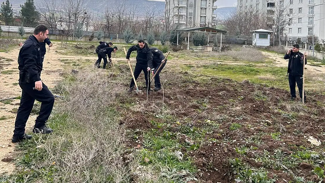 Kurtalan'da, Şehitler Anısına Ağaç Dikimi