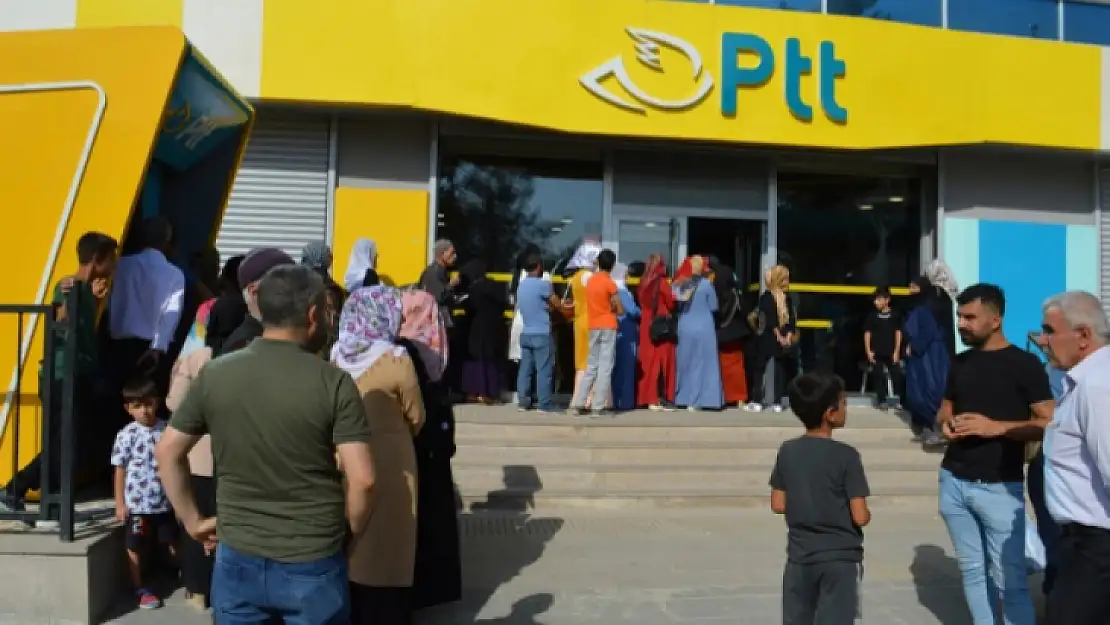 PTT emeklilere vereceği 100 bin lira kredi için 2 şart açıkladı