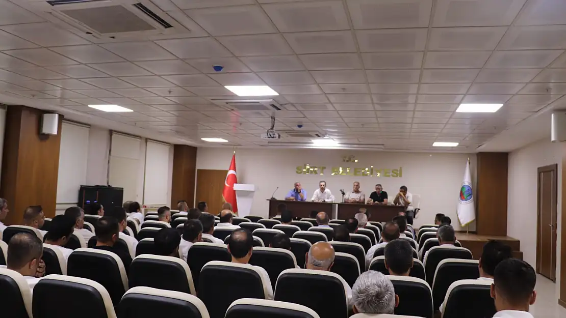 Siirt Belediyesi Toplu Taşıma Hizmetlerinde Kaliteyi Artırmak İçin Şoförlerle Toplandı