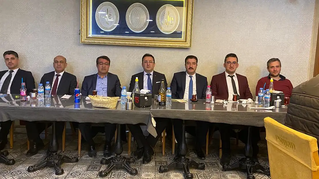 SİİRT DEFTERDARLIĞINDAN VEFA JESTİ VERGİ MÜDÜR YARDIMCISI KILIÇ'A VEDA YEMEĞİ