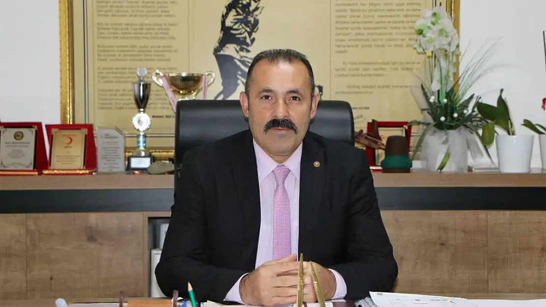 Siirt Gençlik ve Spor İl Müdürü Hayati Kısacık'ın Yen Yıl Mesajı