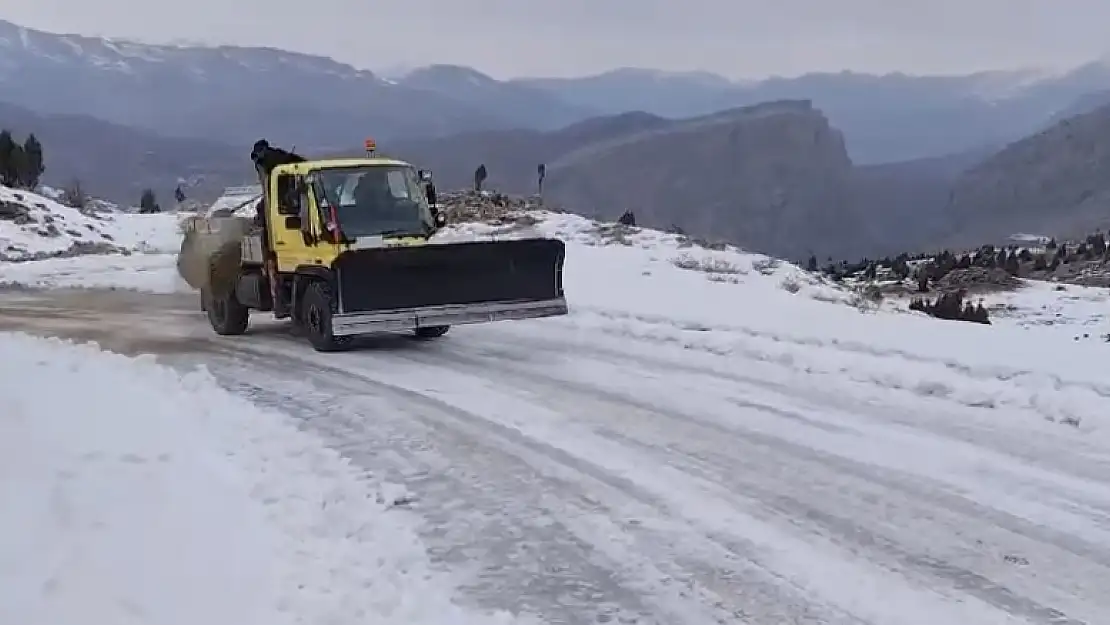 Siirt İl Özel İdare Sorumluluk Bölgesinde Kapalı Yol Durumu (Videolu)