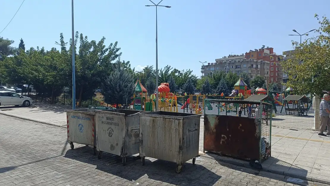 Siirt Şahin Bey Parkı'nda Kötü Koku ve Sağlık Sorunları: Aileler Çözüm Bekliyor!