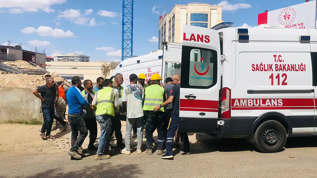 Siirt'te 2 Bin Kişilik KYK Yurdu İnşaatında İş Kazası: 2 Yaralı 