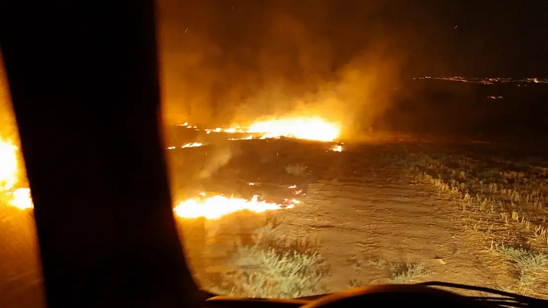 Siirt'te Ekim Zamanı Yaklaştı, Anız Yangınları Arttı: Erbine Köyünde Yangın Çıktı!