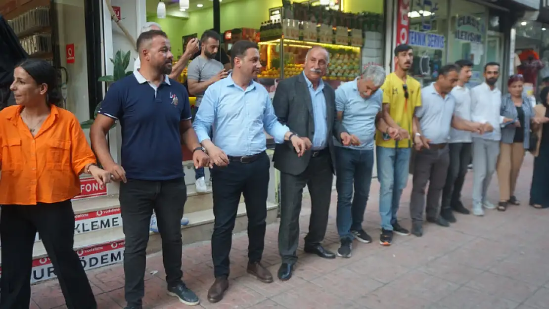 Siirt'te Halay tutuklamaları, Halayla Protesto Edildi!