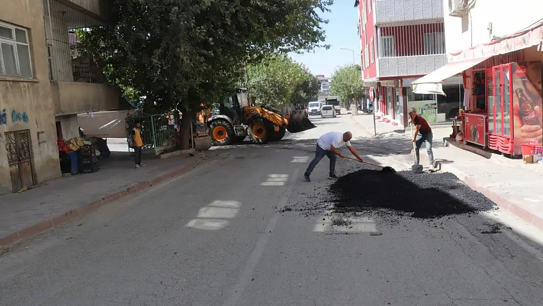 Siirt'te Sakıp Beygo Caddesi'ndeki Yol Sorunu Çözülüyor
